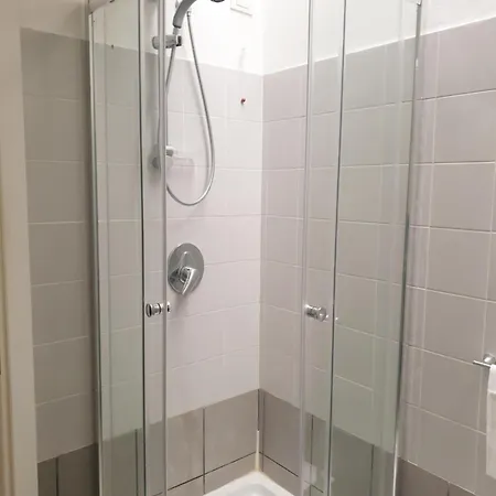 Moderno Per 4 Persone Apartment *