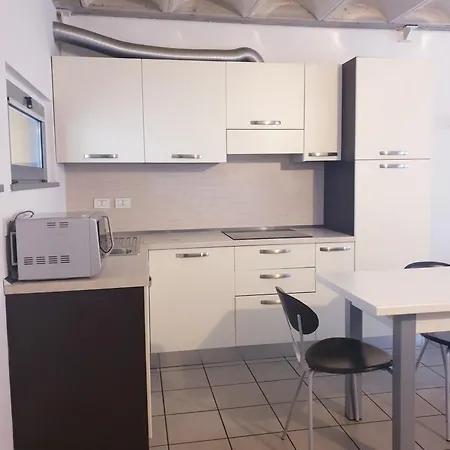 Moderno Per 4 Persone Apartment Lecco
