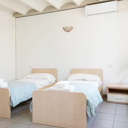 Moderno Per 4 Persone Apartment *